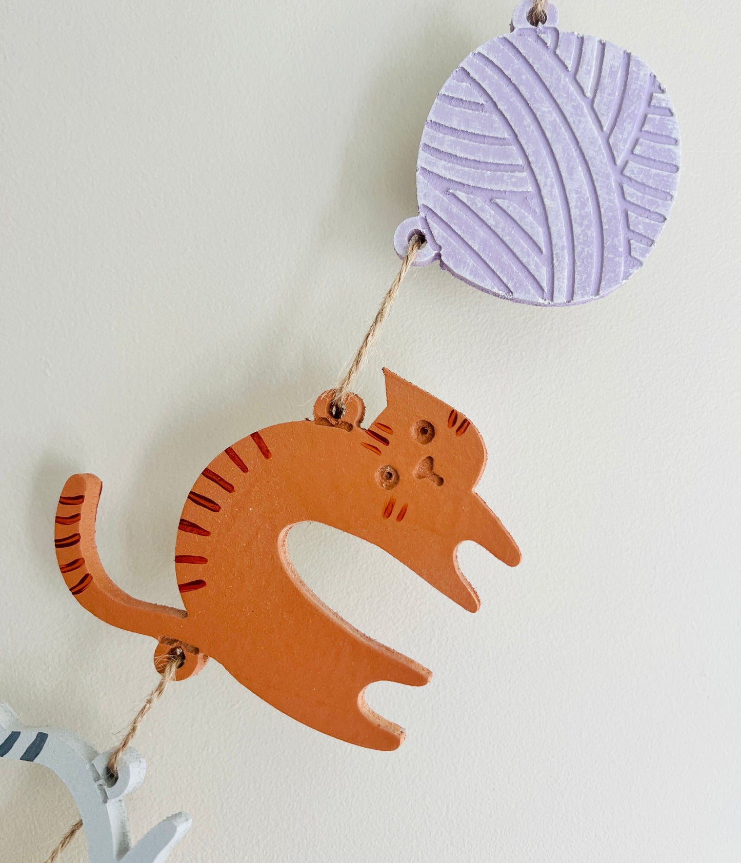 Crazy cat garland, paint your own diy craft