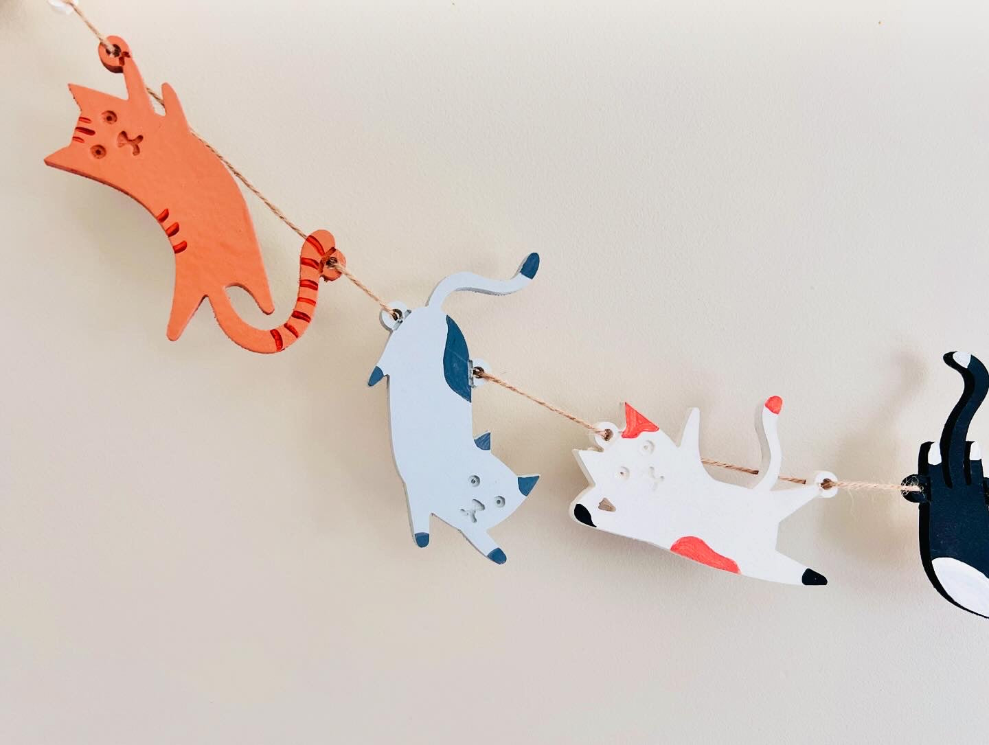 Crazy cat garland, paint your own diy craft
