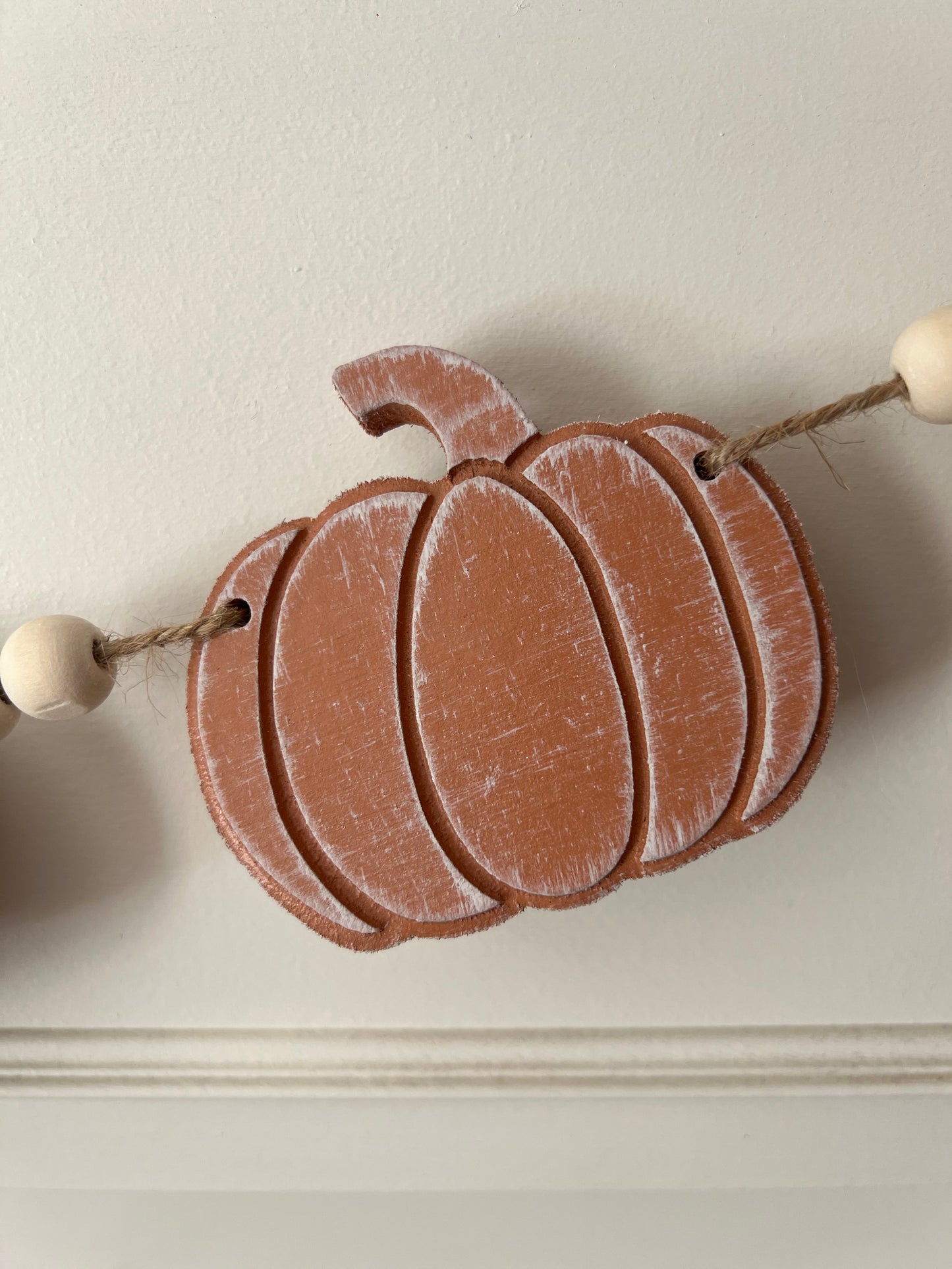 Fall pumpkin garland decoration for autumn mantle