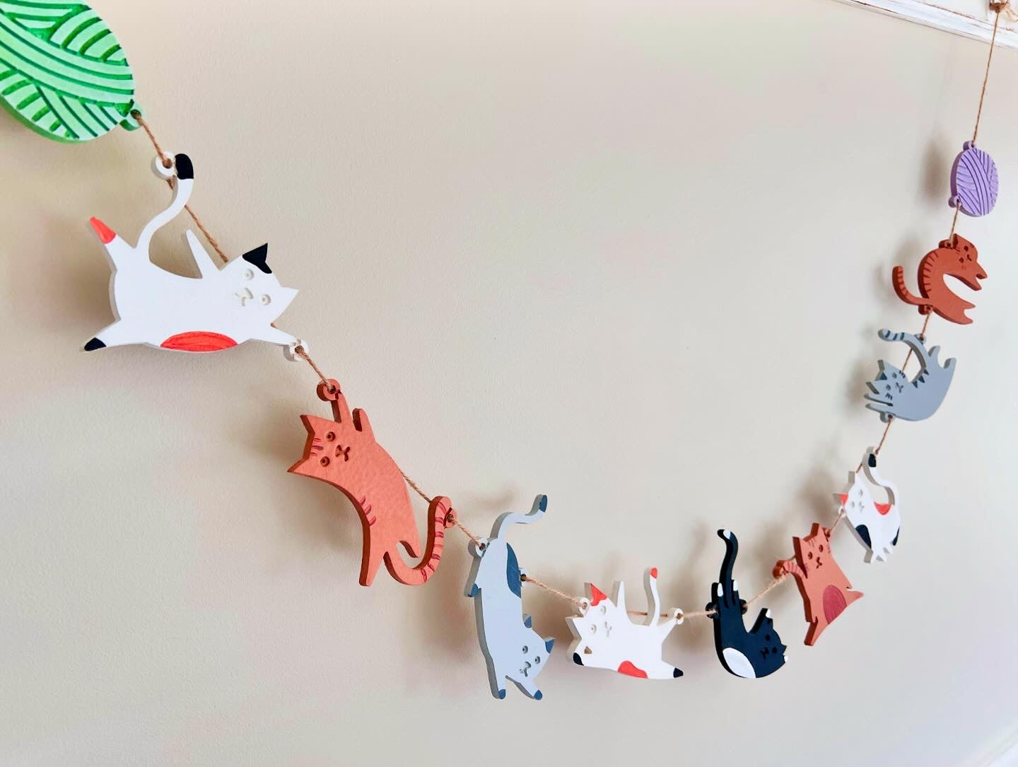 Crazy cat garland, paint your own diy craft