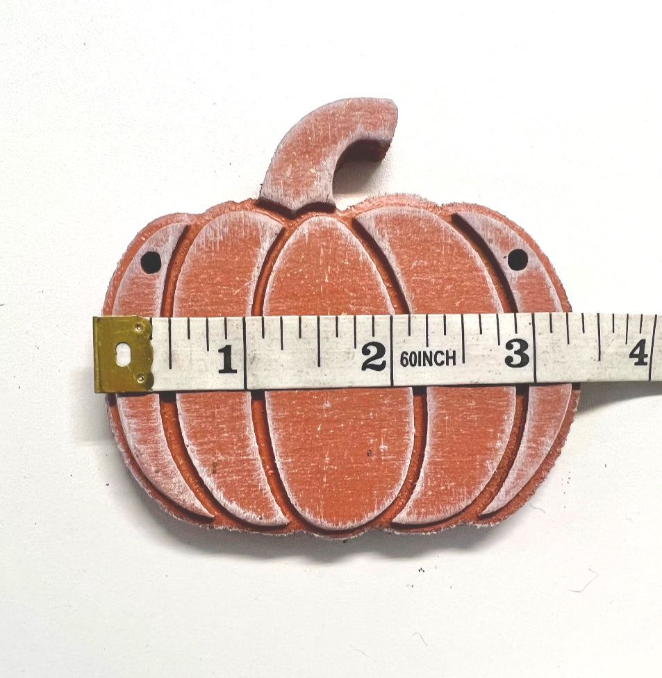 Fall pumpkin garland decoration for autumn mantle