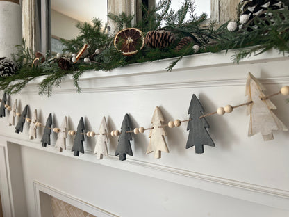 Rustic Pines wooden tree garland, grey, natural winter decoration
