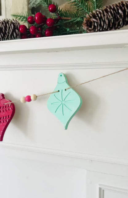 Vintage Ornaments garland